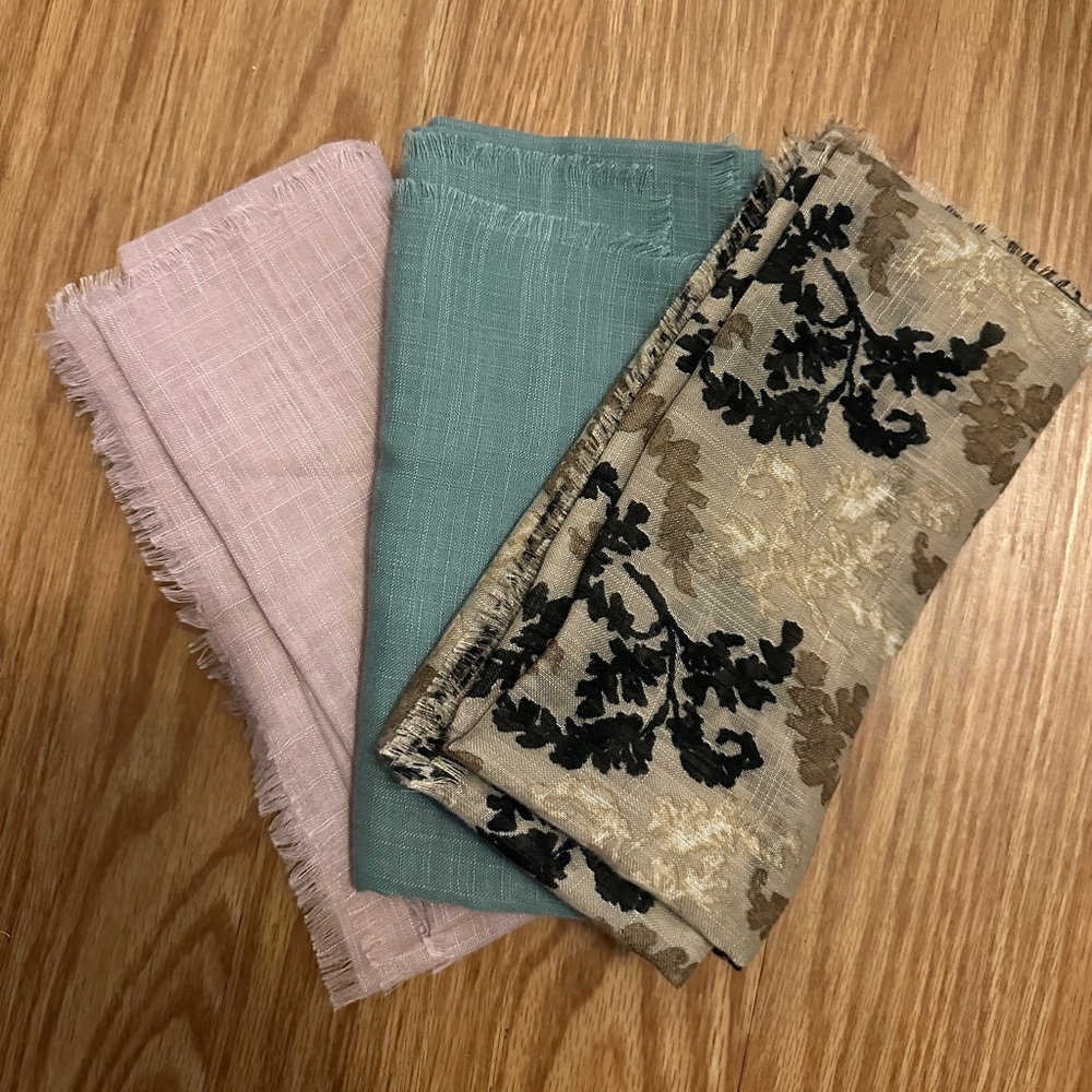 3 Scarf Bar Square Scarves